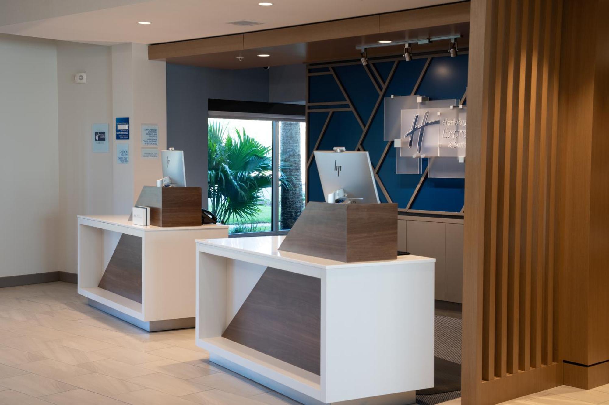 Holiday Inn Express & Suites Fort Walton Beach - Eglin Area By Ihg Exterior foto