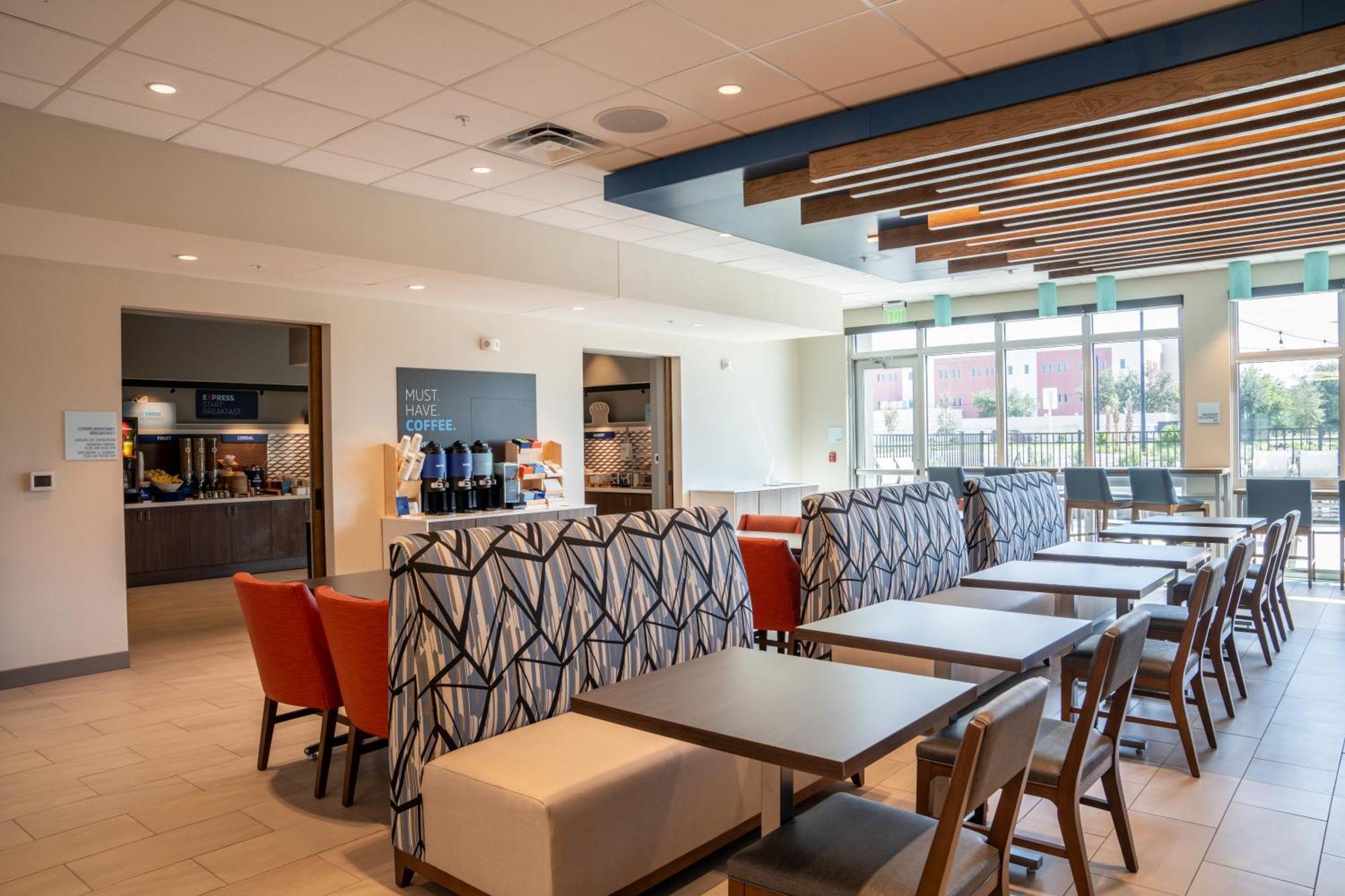 Holiday Inn Express & Suites Fort Walton Beach - Eglin Area By Ihg Exterior foto